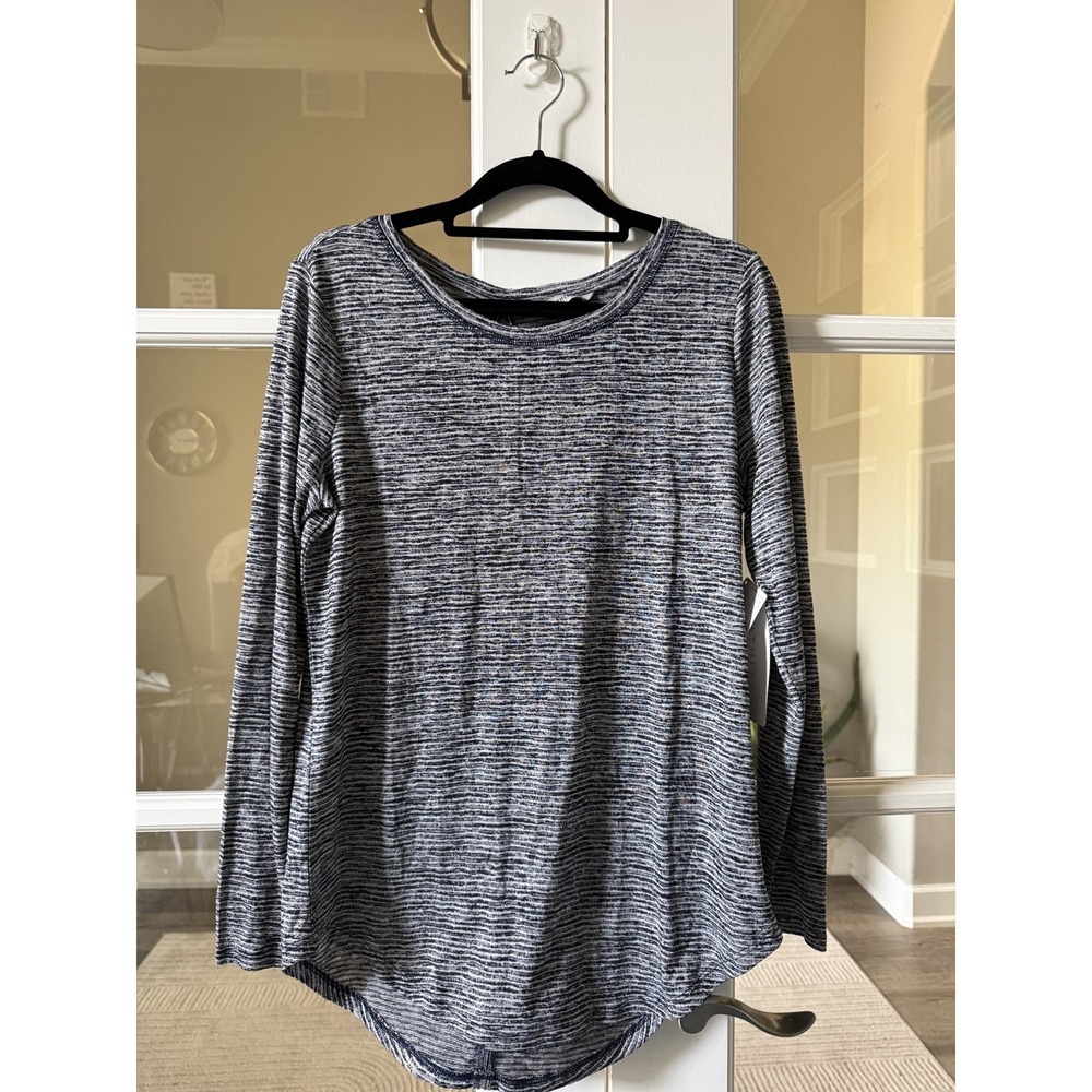 Athleta Cutout Breezy Top Medium Navy White Space Dye Long Sleeve 623389 - Picture 2 of 7